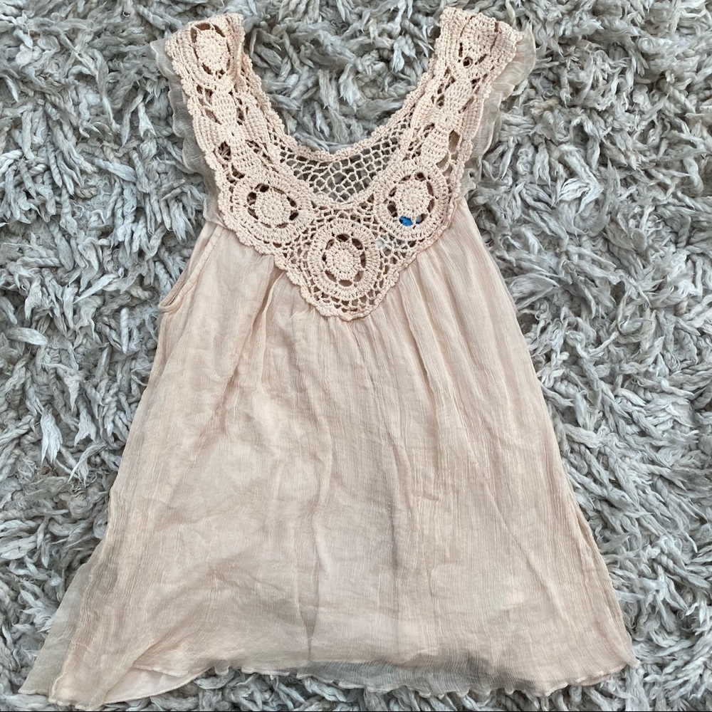 FOREVER 21 light pink sleeveless blouse, size small